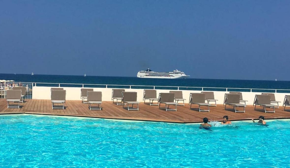 Apartamento La Mia Terrazza Sul Mare - Mared'Amare Bari Exterior foto